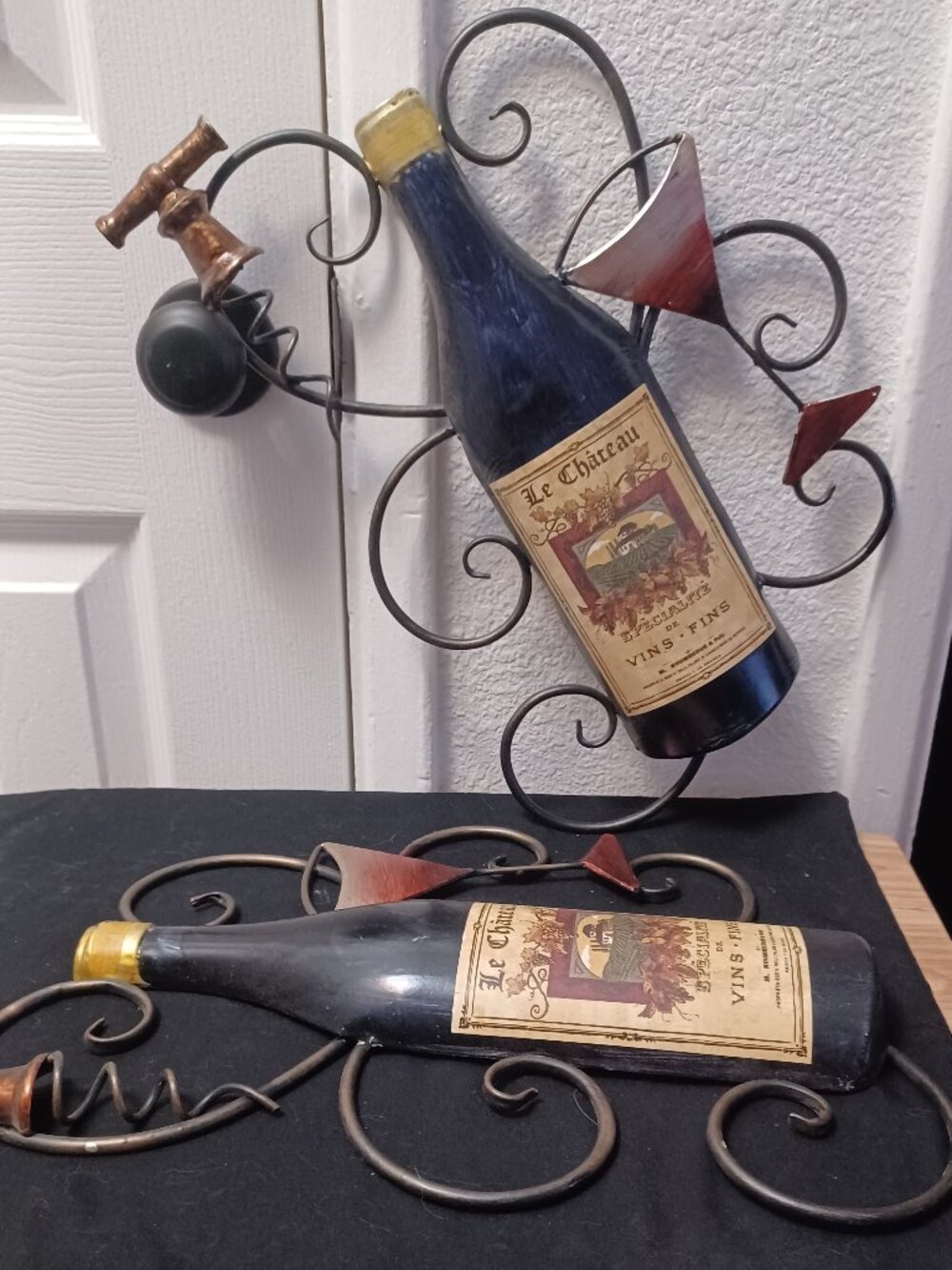 2 - Wine bottle wall decor made of aluminum